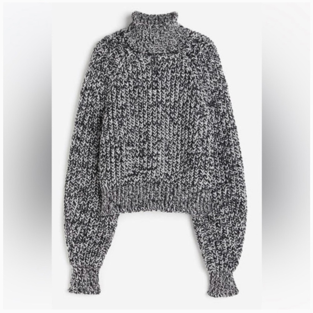 H&M black & white chunky knit sweater S